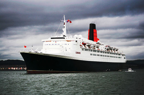 Queen Elizabeth 2 cruise liner will serve as a hotel in Dubai Queen Elizabeth 2 cruise liner will serve as a hotel in Dubai
