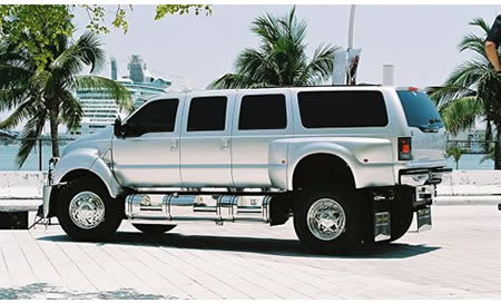 Ford F650  on Xtreme Utility Vehicle Yet It S A 2006 Xtreme Ford F650 Supertruck