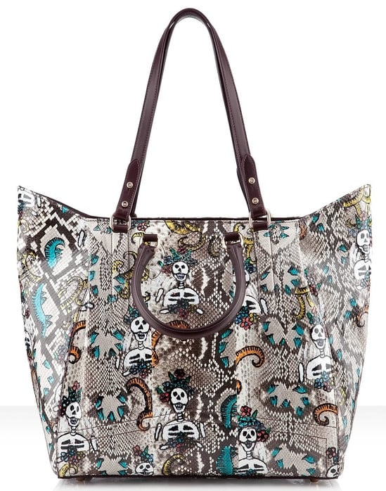 Christian Louboutin Justine python skull bag is trendy Christian Louboutin Justine python skull bag is trendy