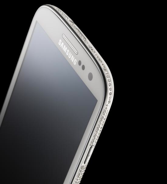 Swarovski crystal packed Samsung Galaxy S III by Amosu Couture priced at $3400 Swarovski crystal packed Samsung Galaxy S III by Amosu Couture priced at $3400