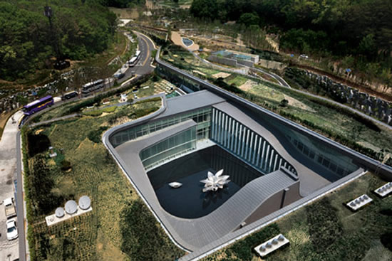 Seoul Memorial Park lets your loved ones rest in absolute serenity Seoul Memorial Park lets your loved ones rest in absolute serenity