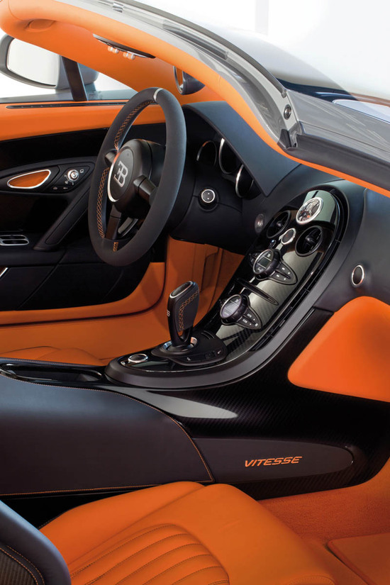Bugatti Veyron 16.4 Grand Sport Vitesse is the fastest production roadster Bugatti Veyron 16.4 Grand Sport Vitesse is the fastest production roadster