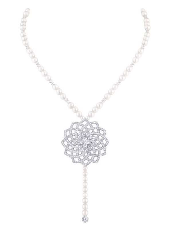 Louis Vuitton revitalizes the Voyage dans le Temps jewelry collection