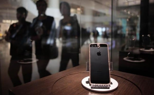 Bespoke Diamond studded iPhone 5 woos the affluent Chinese