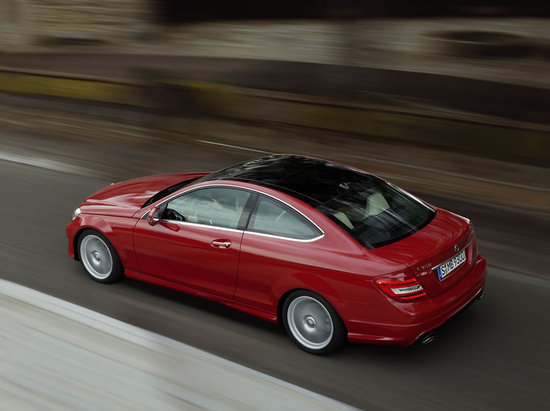 2012-Mercedes-Benz-C-Class-Coupe-6.jpg