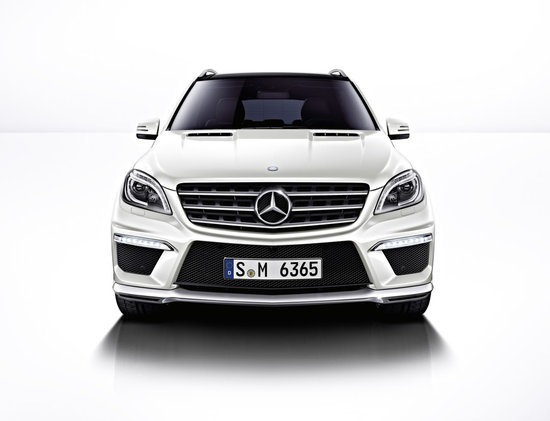 2012-Mercedes-Benz-ML63-AMG-3.jpg