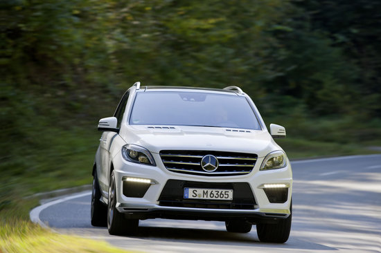 2012-Mercedes-Benz-ML63-AMG-6.jpg