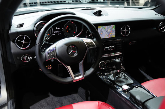 2012-Mercedes-Benz-SLK-Roadster-3.jpg