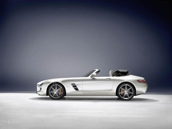 2012-Mercedes-Benz-SLS-AMG-Roadster-2.jpg