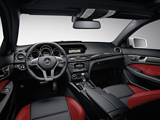 2012_mercedes_benz_c63_amg_coupe_3.jpg