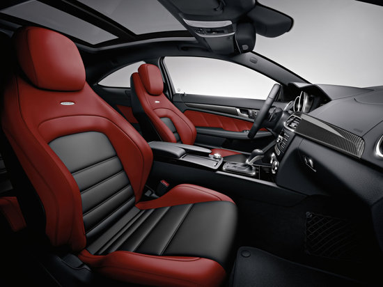 2012_mercedes_benz_c63_amg_coupe_4.jpg