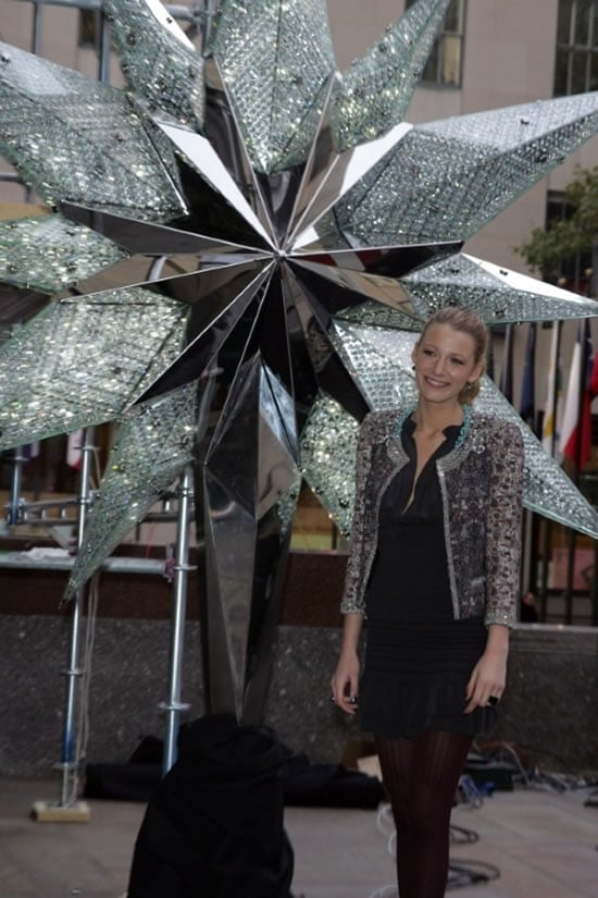 Blake_Lively_Swarovski_Star_Christmas_Tree2.jpg