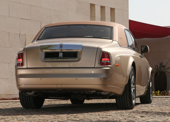 Customized_2010_RollsRoyce_Phantom4.jpg