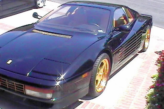Gold-Trimmed-1987-Ferrari-Testarossa-2.jpg