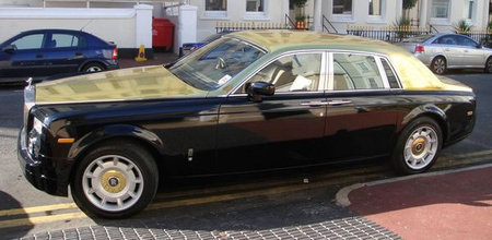 Gold_painted_Rolls_Royce_4.jpg