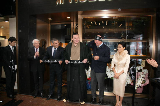 Hublot-First-Ever-Boutique-in-Japan2.jpg