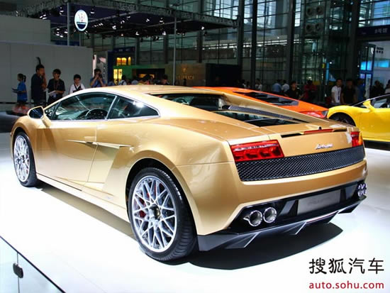 Lamborghini-Gallardo-LP560-4-Gold-Limited-Edition-3.jpg