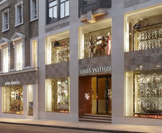 Louis Vuitton on X: Unveiling the new #LVLondon Maison at 17-20 New Bond  Street. #LouisVuitton reopens the flagship store on October 24th with an  entirely transformed facade and interiors by #PeterMarino. Find