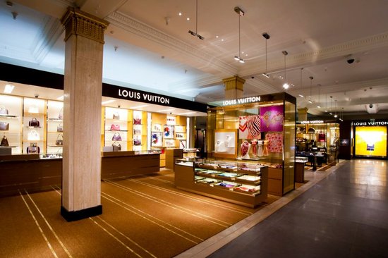 Louis-Vuitton-store-Harrods-6.jpg