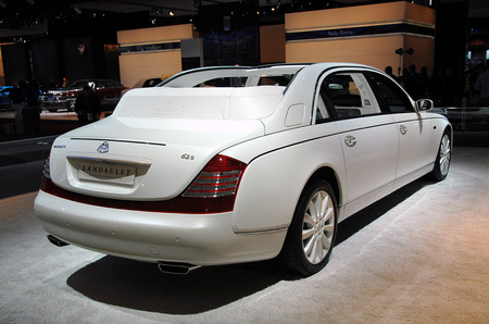 Maybach_62_Landaulet_3.jpg