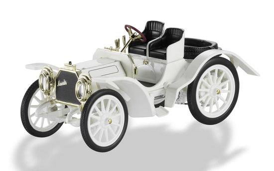 Mercedes-Benz-celebrates-125-Birthday-2.jpg