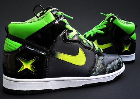 Nike_Xbox_Alpha_Dunks_Sneakers2.jpg