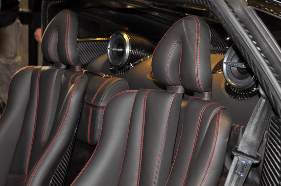 Pagani-huayra-4.jpg