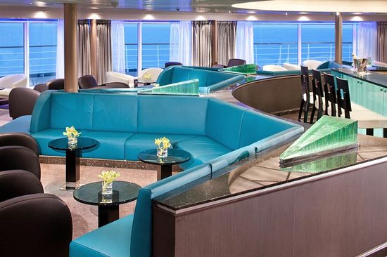 Seabourn-cruises-Observation-bar.jpg