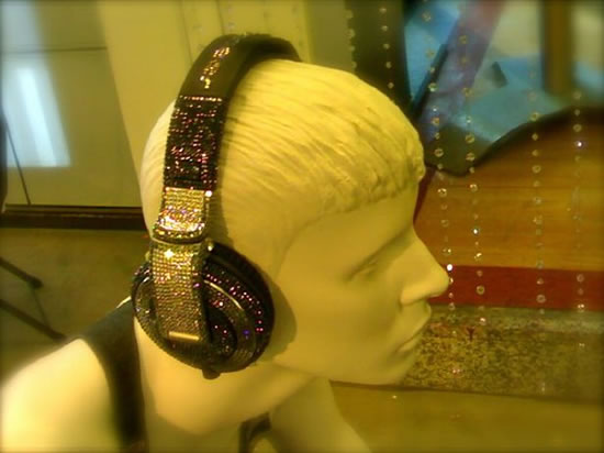 Swarovski-Pioneer-HDJ-2000-headphones3.jpg