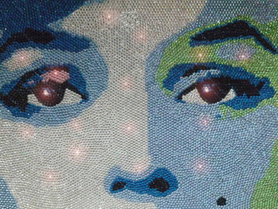 Swarovski_marilyn_monroe_closeup.jpg