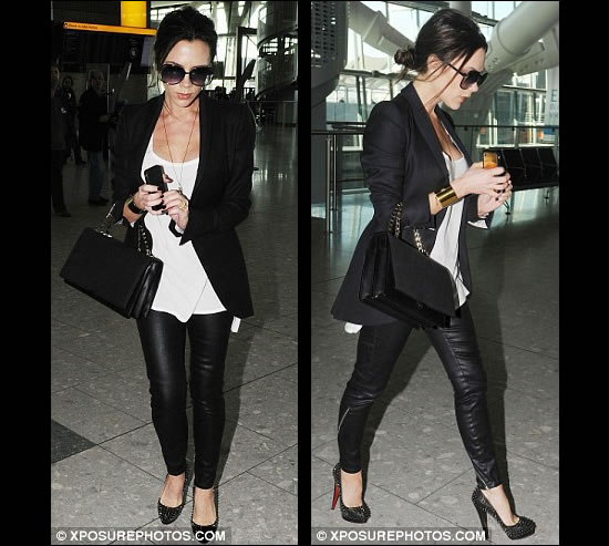 Victoria-Beckham-with-gold-iPhone-5.jpg