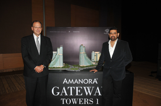 amanora-gateway-towers-3.jpg