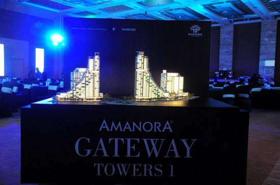 amanora-gateway-towers.jpg