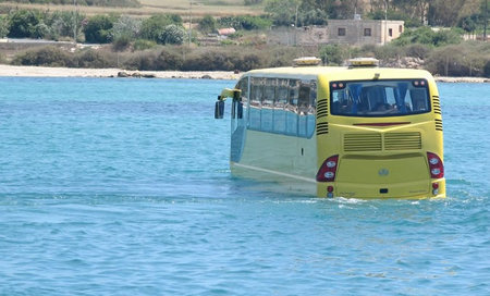 amphicoach_amphibious_tourist_bus3.jpg