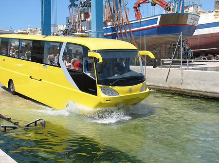 amphicoach_amphibious_tourist_bus4.jpg