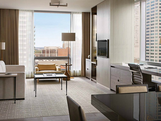 four-seasons-yorkville-suite.jpg