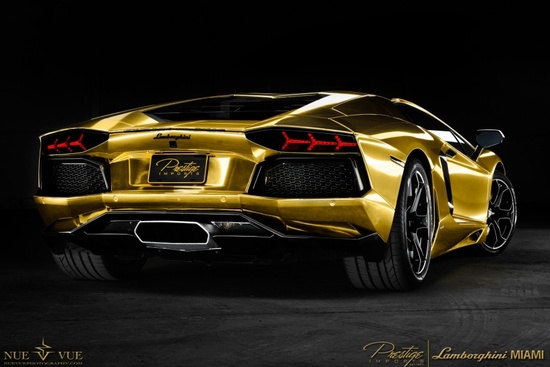 good-gold-aventador-edition-3.jpg