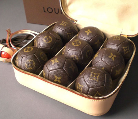 louis-vuitton-petanque-set2.jpg