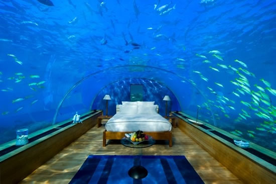 maldives-undersea-restaurant2.jpg