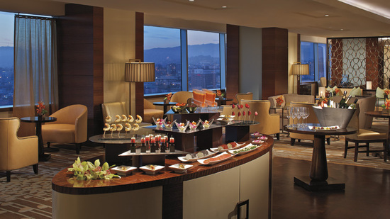 ritz-carlton-club-lounge-6.jpg