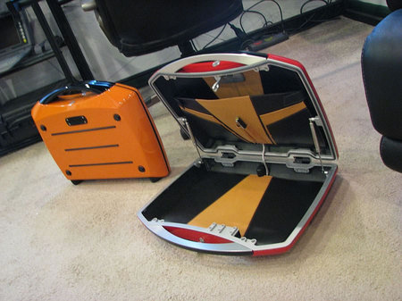 stylish-automobile-carbon-fiber-briefcase-2.jpg