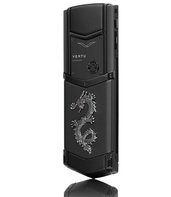 vertu-signature-dragon-phone_4.jpg