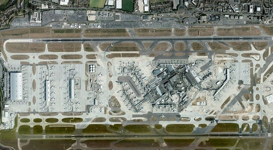 world’s-biggest-airport-uk5.jpg